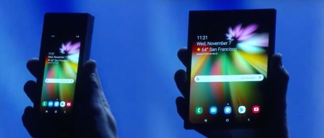 Samsung mostra lo smartphone con Infinity Flex Display