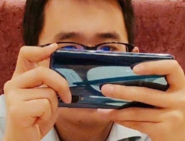Xiaomi Mi 9, tre fotocamera e lettore di impronte in-display?