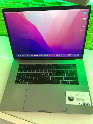 APPLE MACBOOK PRO 15″ A1707 FINE 2016 INTEL CORE I7 2.7 GHz – 3.6 GHz RAM 16GB SSD 512GB – RICONDIZIONATO – GRADO A/B